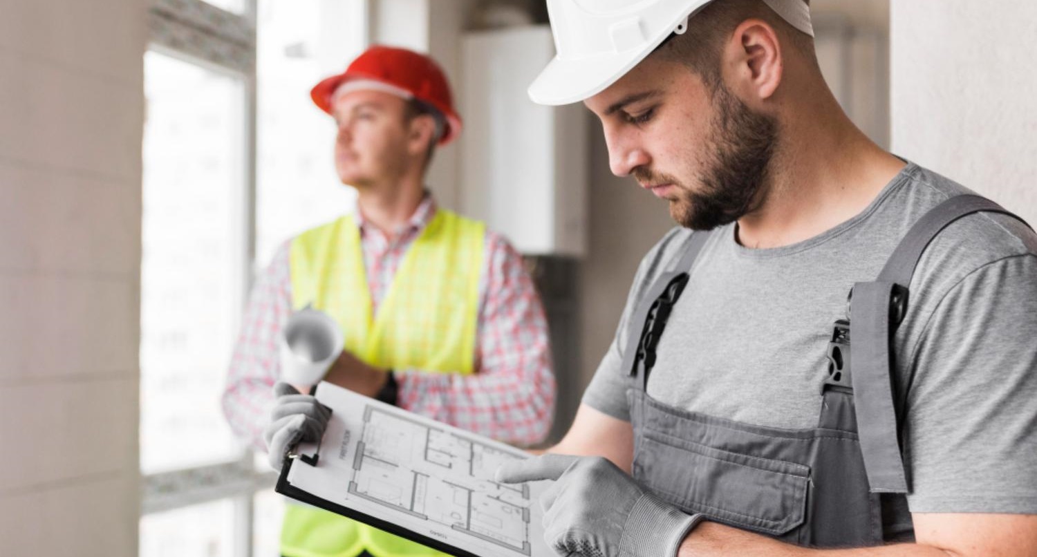 Come mantenere gli edifici industriali efficienti e sicuri