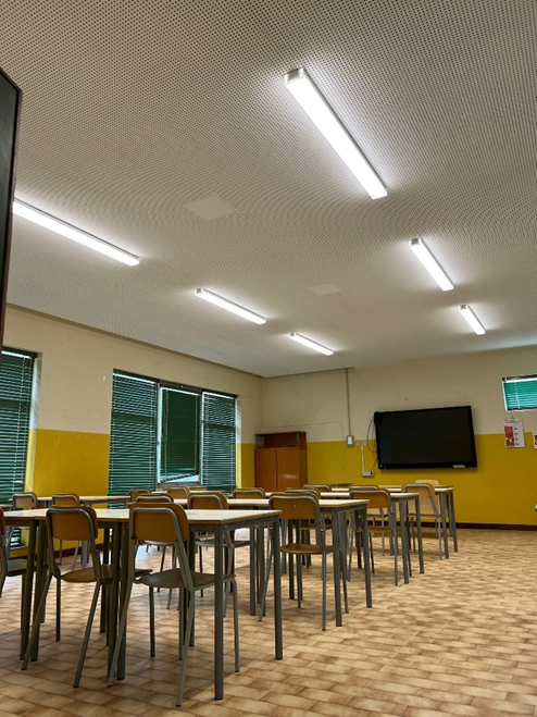 Aula terminata con dettaglio luci