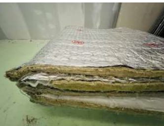 Immagine che contiene testo, libro, interno, tessuto
Il contenuto generato dall'IA potrebbe non essere corretto.