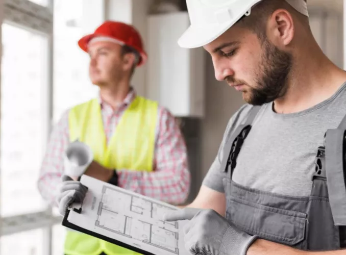 Come mantenere gli edifici industriali efficienti e sicuri